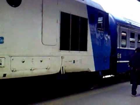 CFR Class 63 Loco pulling out of Gara de Nord Station