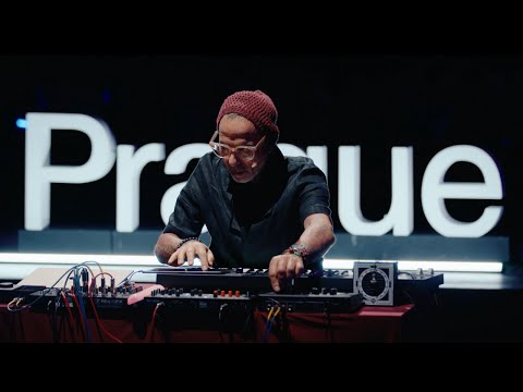 Does knowing the tech behind music change the song? | Carmen Rizzo | TEDxPrague