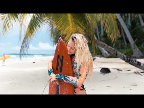 THE GIRLS OF SURFING - LAURA ENEVER