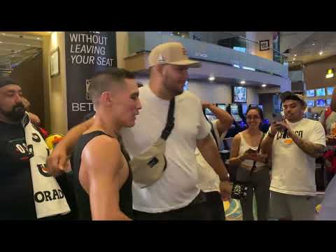 Oscar Valdez super popular (Loma vs Haney); dozens of boxing fans take pictures with the boxing star