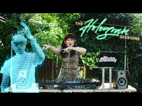Hologram Sessions w/ Charlotte Devaney , IC3 & Funsta (DJ-Set)