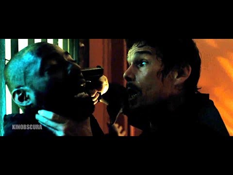 Brooklyn's Finest (2009) - Police Raid Scene