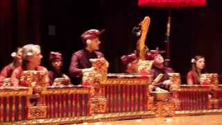 Download lagu Dewa Ayu Larassanti and Made Moja 'OLEG' @ Pomona College 2015 mp3