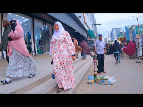 The streets of Eastleigh Nairobi Kenya / EVENING WALK[4k street walk]