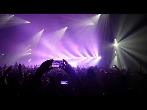 Tiesto Live Skylab XX - Icona Pop I Don't Care
