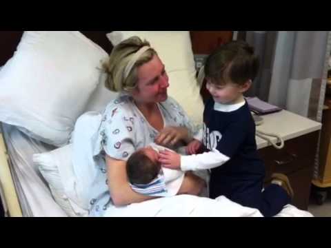 Brady meets his baby brother Beau