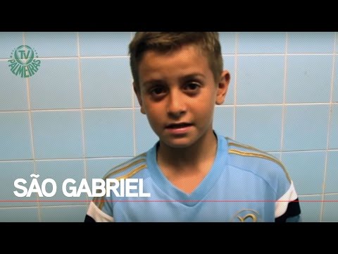 Goleiro do sub-10 defende pênalti na final do estadual de futsal
