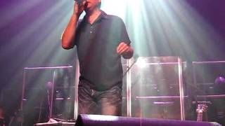 Taylor Hicks sings The Maze in Pitman NJ on May 12, 2011