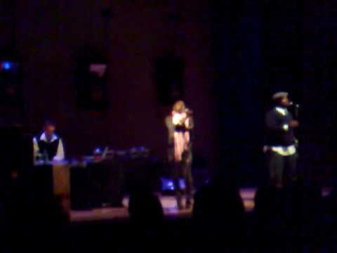 The Foreign Exchange (Live) (Intro), Pt. 1 - Something to Behold