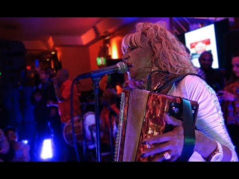 Me La Pego un Motorista