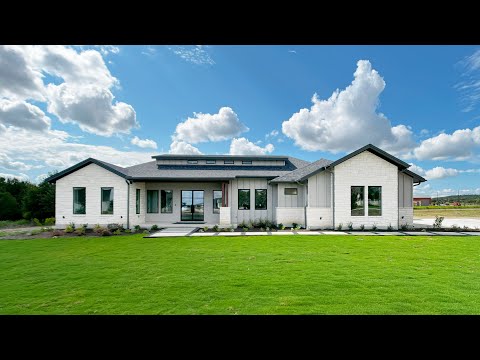 Stunning Custom New Home For Sale in Georgetown: 217 Fall Drive!