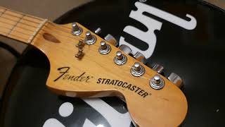Video thumbnail for 1979 Fender 25th Anniversary Strat Porsche 911 Carrera Silver Car Paint Guitar Up Close Video Review by Essex Recording Studios