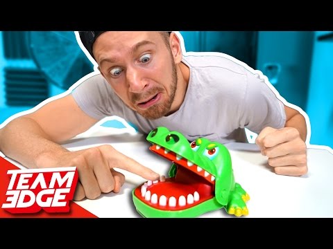 Crocodile Finger CHOMPER Game!!