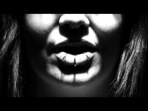 Jolie Rouge - Help! (video ufficiale)