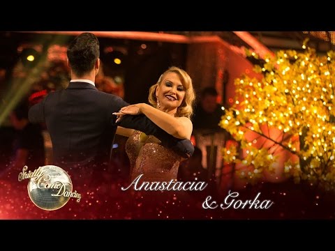 Anastacia and Gorka Marquez Quickstep to 'My Kind of Town' - Strictly 2016: Week 5