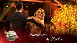 Anastacia and Gorka Marquez Quickstep to 'My Kind of Town' - Strictly 2016: Week 5