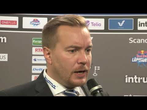 Pekka Kangasalusta ottelun päätyttyä / Jukurit