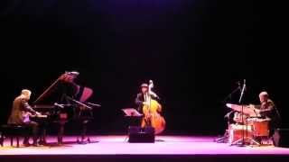 JEF NEVE TRIO  ( I mean you ; Thelonious Monk )