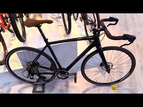 2017 Merida Crossway Urban 7000 City Bike with Shimano Metrea - Walkaround - 2016 Eurobike