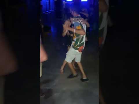 Mardio Costa e Mara Figueiredo dançando forró roots no Remelexo Brasil