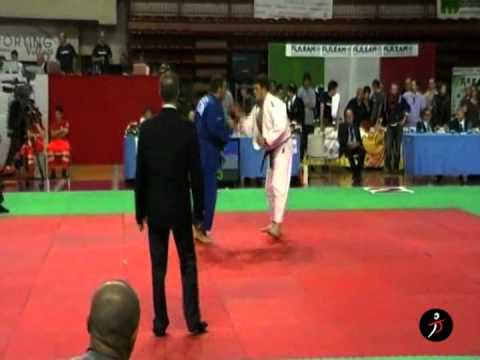 italiajudo_Camp Ita Assoluti Novara 2011- Nicola Brandolini vs Fabio Dell'Anna - 3°posto +100kg