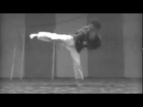 Kick Combinations: Front, Front, Round, step Side – Sensei Robert Cusumano