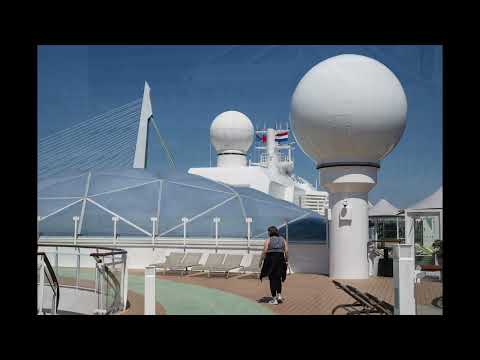 Celebrity Apex at Rotterdam, Leaving port