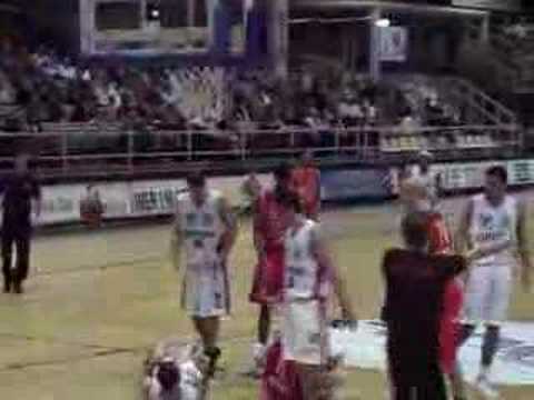 32 13-10-07 Gent-BCO - Ahum ahuuuum; aanvallende fout voor T