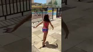 Download lagu Sophie virando uma Sereia🧜🏼‍♀️ mp3