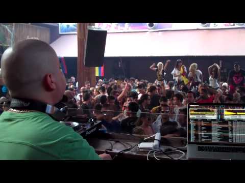 MARIO OCHOA @ SPACE (JULY 2010) part 13