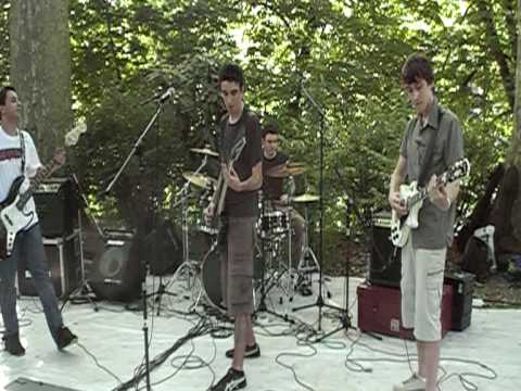 White Stripes - Seven nation army + outro & Blur - Song 2 ( War Sheep cover)