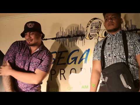 Kiva & J's 96 - Ou Te Mana'omia Le Moni (Official Music Video)