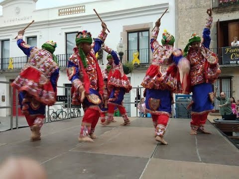 Gujarati Folk Dance by Shrusti Performing Arts, International folk festival, Spain,June, 2018