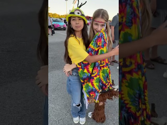 Vídeo relacionado con VIKSAUN Kit de Rockero Punk Gótico de 70 80 90, 7 Piezas Set de Accesorios Hippies, Disfraz de Roca de Metales Pesados, Halloween Punk Cosplay Fiesta
