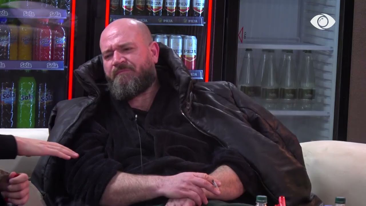 “A do të përdorje diçka nga jashtë?/ Aldo e pyet troç, Gerti: Kolonë jam, kolonë…