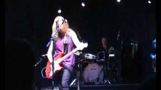 Joanne Shaw Taylor - Kiss The Ground Goodbye - Leamington