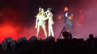 Beyonce brings out Nicki Minaj on Flawless performance