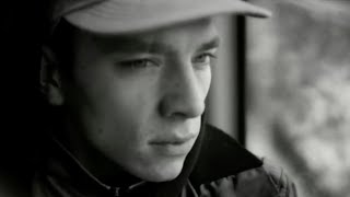 Kadr z teledysku  tekst piosenki Eldo "Granice"