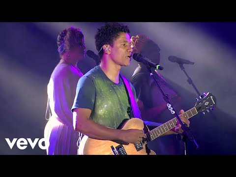 Natiruts - Sorri, Sou Rei (Natiruts Reggae Brasil - Ao Vivo) ft. Tati Portella