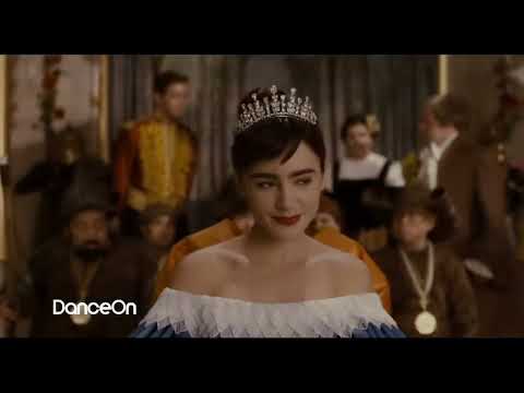 Mirror Mirror trailer shot of Snow White in her wedding-like gown smiling