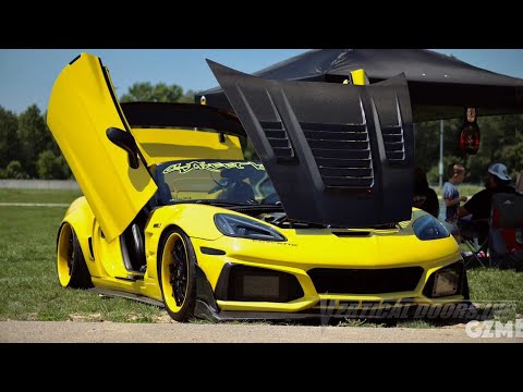 C6 CHEVROLET CORVETTE WITH LAMBO DOORS
