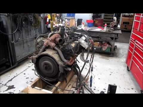 1997 International T444E Diesel Engine Running