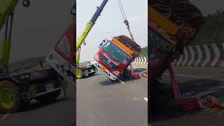 Download lagu Truck Accident in Rode side Recovery ACE TRX23 Ton Crane work #trending #truck #jcb mp3