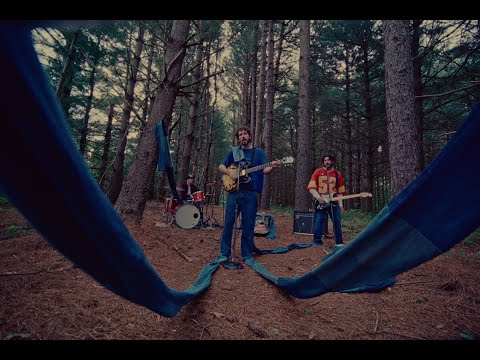 Video thumbnail for Baggy Jeans