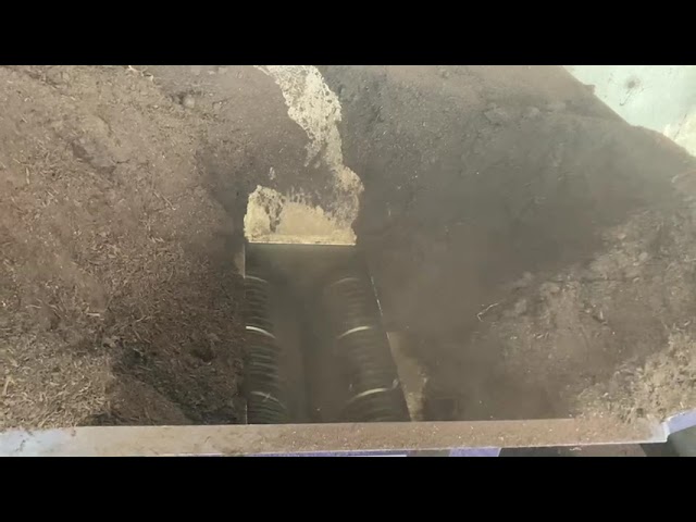 ダブルローター型堆肥粉砕機