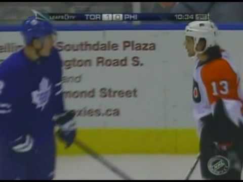 Daniel Carcillo vs Luke Schenn Sep 17, 2009