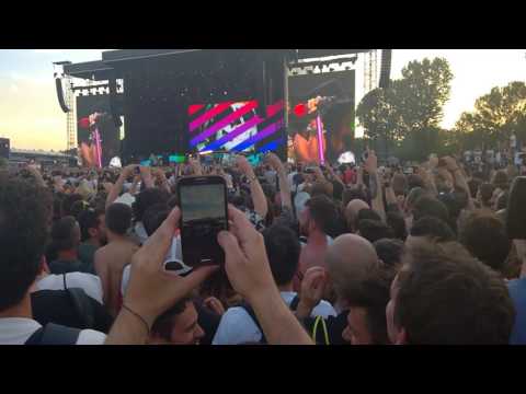 Guns N' Roses - Intro - It's So Easy Live @ Imola 10/06/2017