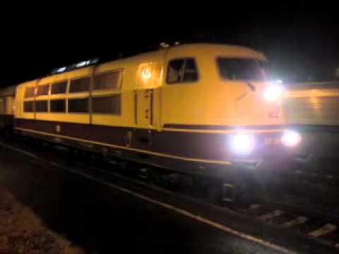 103 184-8 mit Braunschweiger TEE zurück aus Würzburg bzw.Ochsenfurt in Elze (27 11 2011)