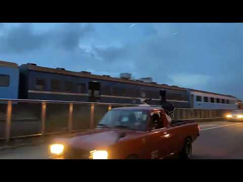 3節台鐵退役車廂 從三義車站拉至龍騰斷橋周邊安置