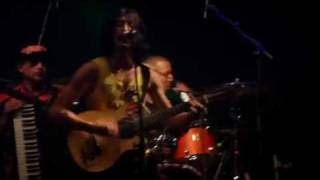 Gogol Bordello: ..., Dub the Frequencies of Love, Immigrant Punk; Arena Wien 15.08.2011